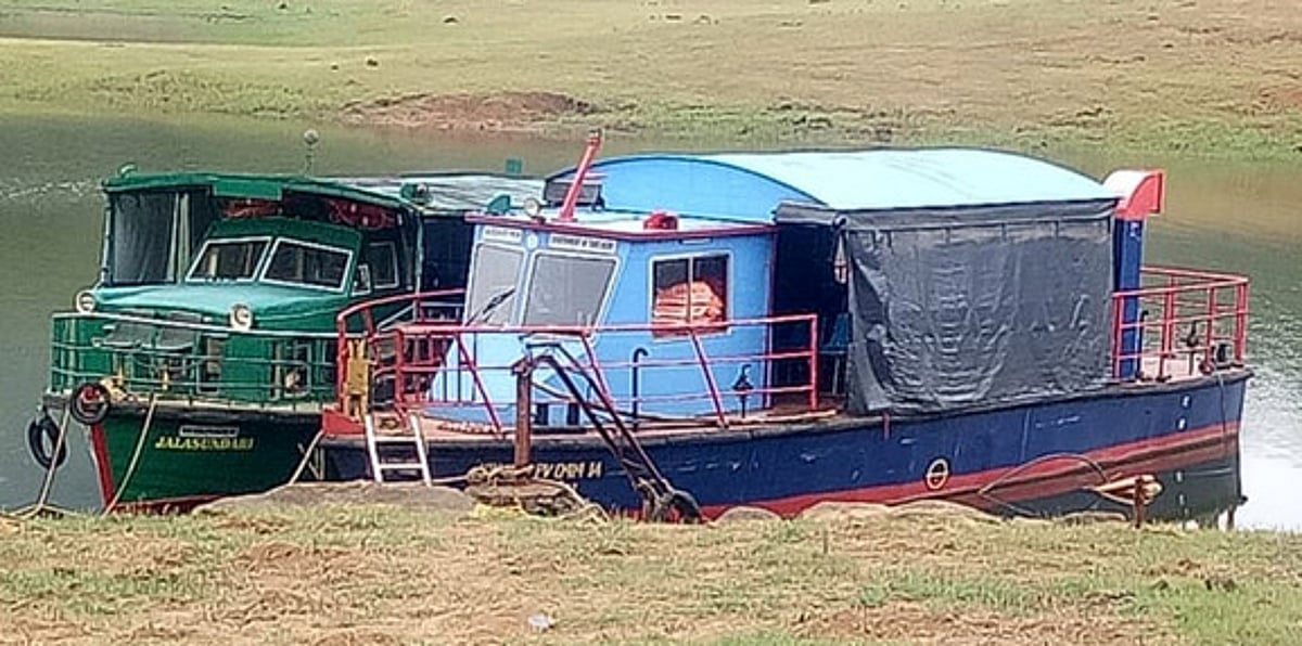 தேக்கடி நீா்வழிப் பாதையில் ‘தமிழ் அன்னை’ படகுக்கு 7 ஆண்டுகளாக அனுமதி மறுக்கும் கேரள அரசு: தமிழக அரசு நடவடிக்கை எடுக்க எதிா்பாா்ப்பு