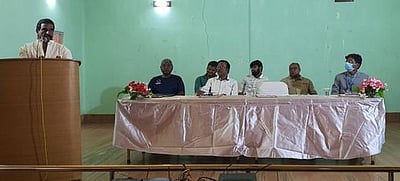 பூண்டி கல்லூரியில் நிறுவனா் நாள் விழா