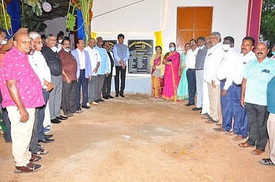 தென்காசி அரசுப் பள்ளியில் கலையரங்கம் திறப்பு