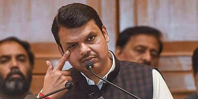 மகாராஷ்டிர முதல்வருடன் தேவேந்திர ஃபட்னவீஸ் சந்திப்பு