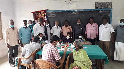 ஆயக்காரன்புலத்தில் இலவச கண் சிகிச்சை முகாம்