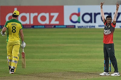 நசும் சுழலில் சுருண்டது ஆஸி.: 23 ரன்களில் வங்கதேசம் அபார வெற்றி