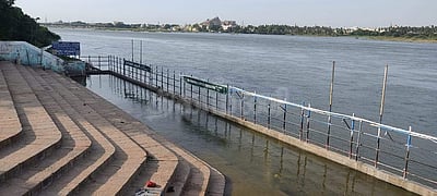 ஆடி 18:  களையிழந்த காவிரிக் கரைகள்; படித்துறைகள் வெறிச்சோடின