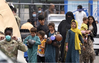 மாணவர்களுடன் அமர்ந்து மாணவிகள் படிக்கக்கூடாது: தலிபான்கள்