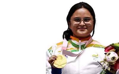 தங்கம் வென்று சாதனை படைத்த அவனி லெகாரா - புகைப்படங்கள்