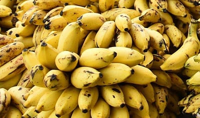 வாழைப்பழத் தோலை தூக்கி எறியாதீங்க...!