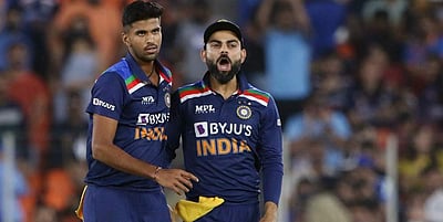 ஐபிஎல் 2021 போட்டியிலிருந்து வாஷிங்டன் சுந்தர் விலகல்: புதிய வீரரைத் தேர்வு செய்த ஆர்சிபி அணி!