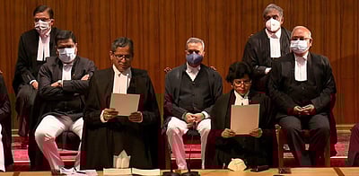 உச்சநீதிமன்றத்தின் 9 புதிய நீதிபதிகள் பதவியேற்றனர்