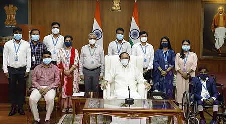 நோய்த் தொற்றுகள் குறித்த ஆய்வுகளை தீவிரபடுத்தப்படுத்த வேண்டும்: குடியரசுத் துணைத்தலைவா் வேண்டுகோள்