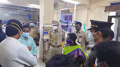 புதுவை பேரவைத் தலைவர் மருத்துவமனையில் அனுமதி: ஆளுநர், முதல்வர் சந்திப்பு