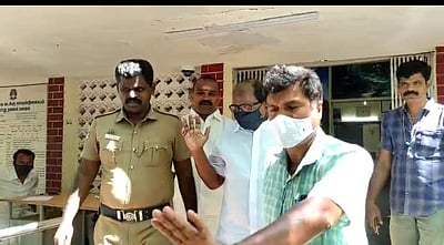 ரூ.5 கோடி மோசடி வழக்கு: மூ.மு.க பொதுச் செயலாளர் எஸ்.ஆர்.தேவர் தெலங்கானா காவல்துறையினரால் கைது