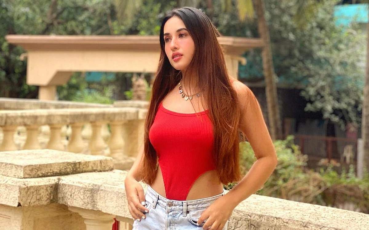 அதிதி புததோகி நேபாளத்தைச் சேர்ந்த பிரபல மாடல் மற்றும் நடிகை.