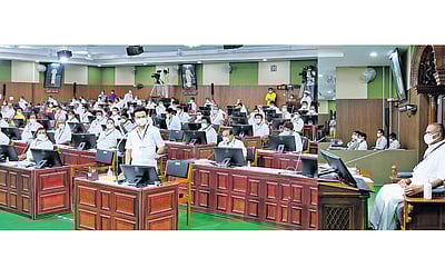 ஜெயலலிதா பல்கலை. இணைப்பு மசோதா நிறைவேற்றம்