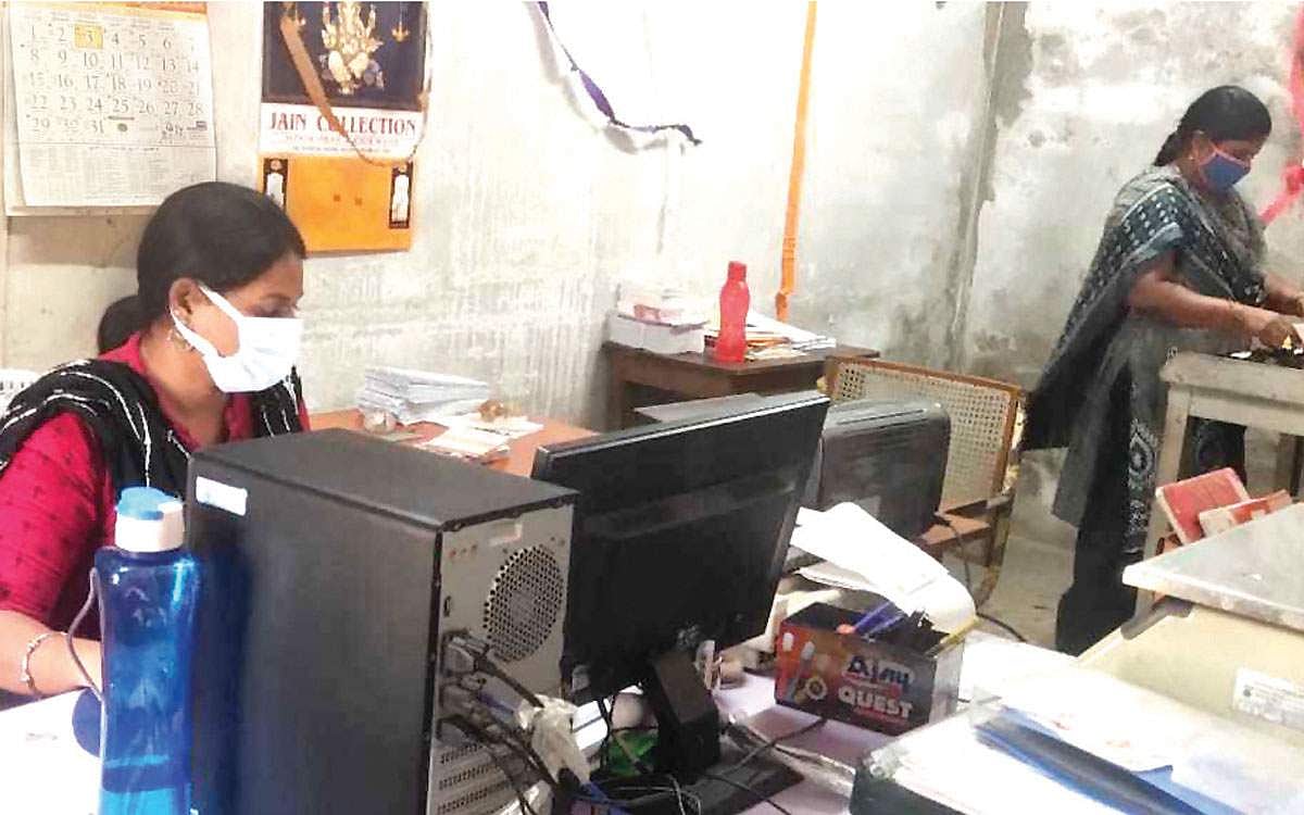 பெண்களால் மட்டுமே நிர்வகிக்கப்படும் அஞ்சலகம்!