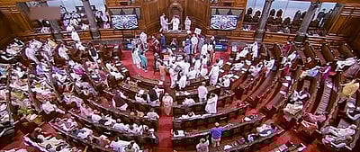 மாநிலங்களவை நாள் முழுவதும் ஒத்திவைப்பு: அமளிக்கிடையே திவால் சட்ட திருத்த மசோதா நிறைவேற்றம்