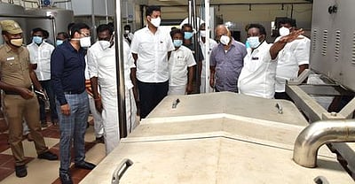 நாகை மாவட்டத்தில் மாநில வளா்ச்சி கொள்கை குழுவினா் ஆய்வு