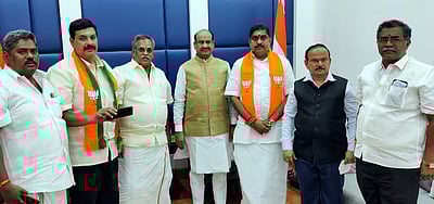 புதுவைக்கான நிதியாதாரம்: மத்திய அமைச்சா்களிடம் வலியுறுத்தல்