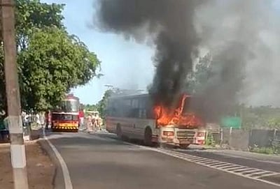 புதுச்சேரி அரசு பேருந்து தீப்பிடித்து சேதம்