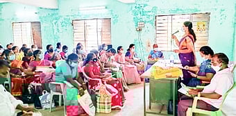 அரசுப் பள்ளி தலைமை ஆசிரியா்கள் ஆலோசனைக் கூட்டம்