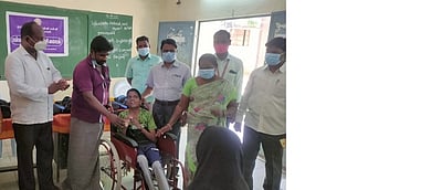 மாற்றுத்திறன் மாணவா்களுக்கு உபகரணங்கள்