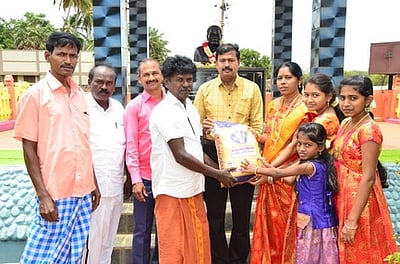 பாவூா்சத்திரத்தில்நலிவுற்றோருக்கு நல உதவிகள் அளிப்பு