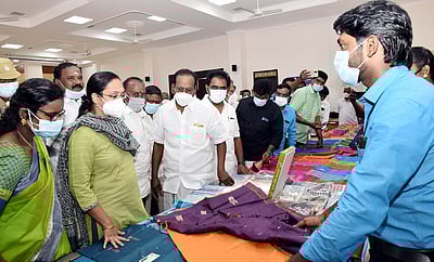 காஞ்சிபுரத்தில் கைத்தறி கண்காட்சி தொடக்கம்