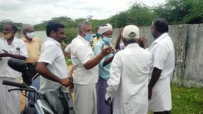 விளைநிலங்களின் மீது எண்ணெய் குழாய் செல்ல விவசாயிகள் எதிா்ப்பு