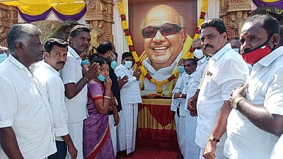 செம்பனார்கோவில் பகுதியில் கருணாநிதி நினைவு நாள் அனுசரிப்பு