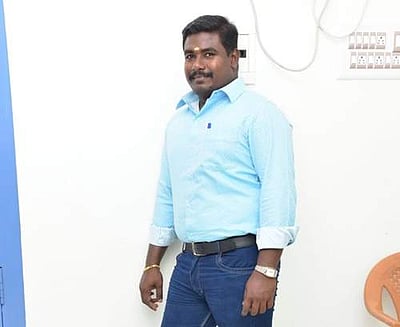 திமுக வட்டச்செயலாளர் நள்ளிரவில் குத்தி படுகொலை: இரண்டு பேர் கைது