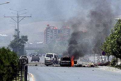 ஆப்கனைக் கைப்பற்றும் தலிபான்கள்: அமெரிக்கர்கள் உடனடியாக நாடு திரும்ப உத்தரவு