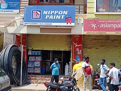 வாழப்பாடி அருகே மின்சாதன கடையில் ரூ.10 லட்சம் மதிப்புள்ள பொருள்கள் திருட்டு