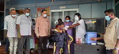 வால்பாறையில் கரோனா தடுப்பூசி முகாம்