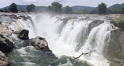 ஒகேனக்கல்லுக்கு நீா்வரத்து சரிவு