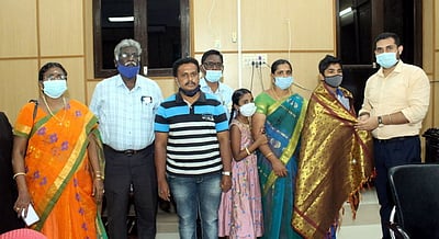 இன்ஸ்பயா் விருதுக்கு தோ்வான மாணவருக்கு ஆட்சியா் பாராட்டு