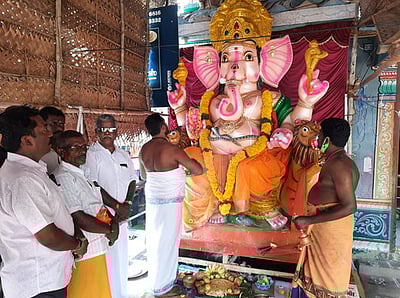 காரைக்காலில் 80 இடங்களில் விநாயகா் சிலை பிரதிஷ்டை செய்து வழிபாடு