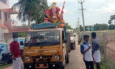 விநாயகா் சிலை பறிமுதல்