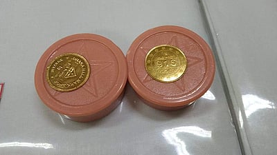 தடுப்பூசிக்கு தங்கக் காசு, பரிசுப் பொருள்கள்: பவானி தொகுதியில் அதிரடி!