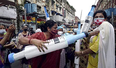 தடையை மீறி பொது நிகழ்ச்சி: ஏற்பாட்டாளருக்கு ரூ.1 லட்சம் அபராதம்