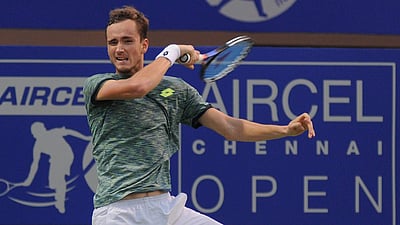 யு.எஸ். ஓபன்: ஜோகோவிச்சை வீழ்த்தி பட்டம் வென்றார் மெட்விடேவ் 