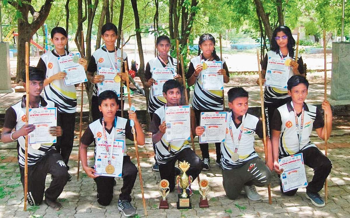 சிலம்பம்... சாதனை படைக்கும் இளம் வீரர்கள்!