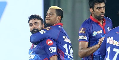 ஐபிஎல்: வோக்ஸுக்குப் பதிலாக ஆஸி. பந்துவீச்சாளரைத் தேர்வு செய்த தில்லி அணி