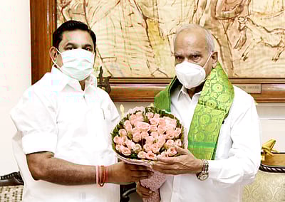 ஆளுநருடன் எடப்பாடி பழனிசாமி உள்ளிட்ட அதிமுகவினர் சந்திப்பு