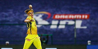 களமிறங்கியது கடைக்குட்டி சிங்கம்: ஐக்கிய அரபு அமீரகத்தில் சாம் கரன்