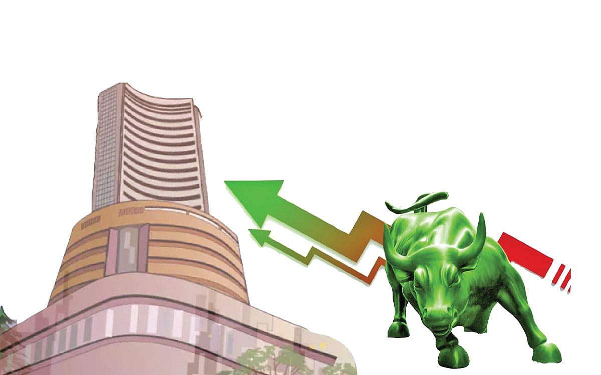 பட்ஜெட்டுக்கு பிந்தைய எழுச்சி தொடா்கிறது: சென்செக்ஸ் மேலும் 696 புள்ளிகள் முன்னேற்றம்!