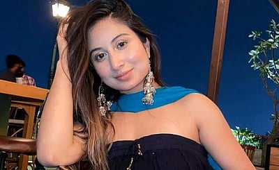 ம.பி.: சாலையின் நடுவே நடனமாடிய பெண் மீது வழக்கு