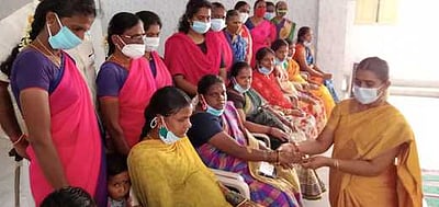 நாமக்கல்லில் கா்ப்பிணி பெண்களுக்கு வளைகாப்பு விழா