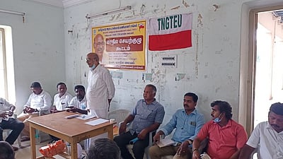 டாஸ்மாக் பணியாளா்கள் சங்கத்தினா் அக்.5-ல் காத்திருப்புப் போராட்டம்