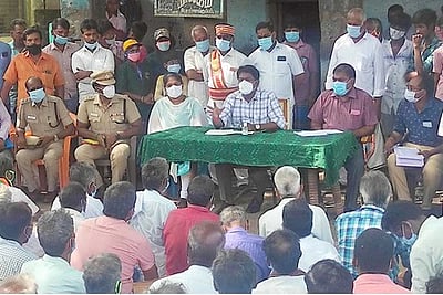 செஞ்சி அருகே ஊராட்சித் தலைவா் பதவி ஏலம்மாவட்ட ஆட்சியா் நேரில் விசாரணை