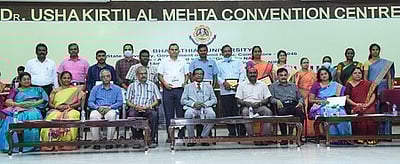 தேசிய தரவரிசை மதிப்பீட்டில் இடம்பெற்ற கல்லூரிகள்: நிா்வாகிகளுக்கு துணைவேந்தா் பாராட்டு