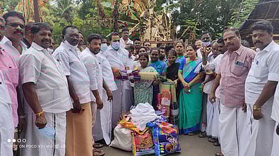 தீ விபத்தில் பாதிக்கப்பட்டவா்களுக்கு அதிமுக நிவாரண உதவி